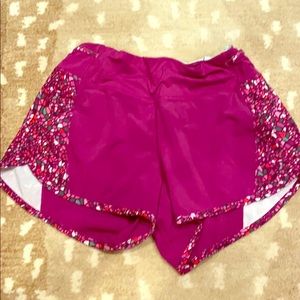 LULULEMON size 6 shorts